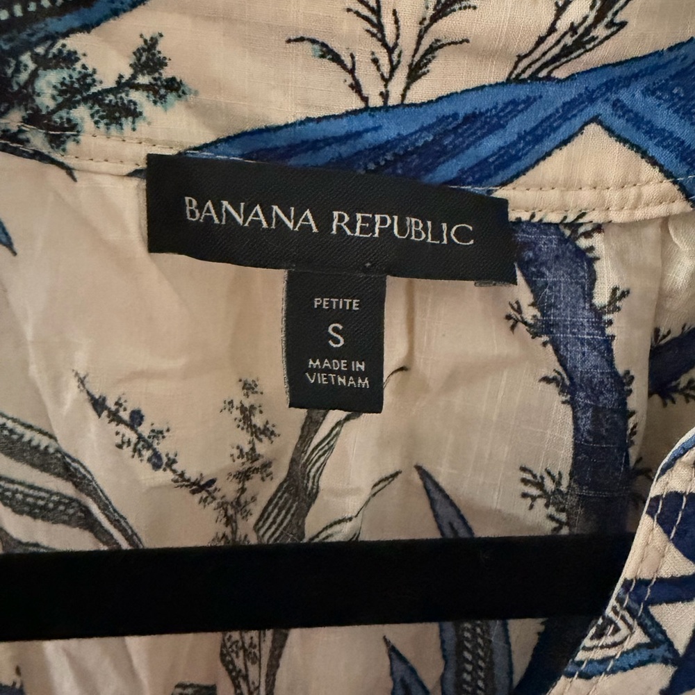 Banana Republic Blue and Cream Floral Dress - Picture 5 of 6